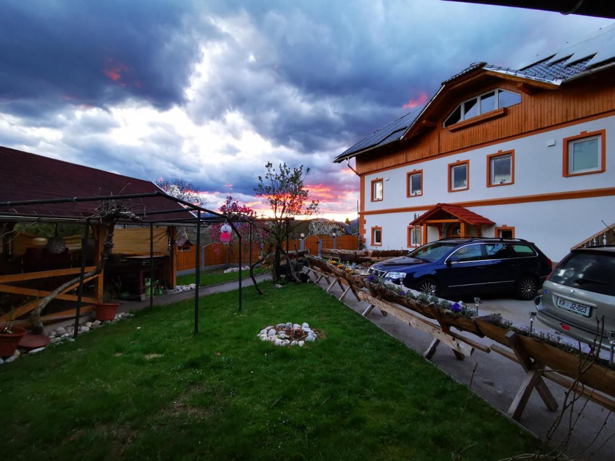 Stara Soncna Hisa Apartment Radovljica Ngoại thất bức ảnh